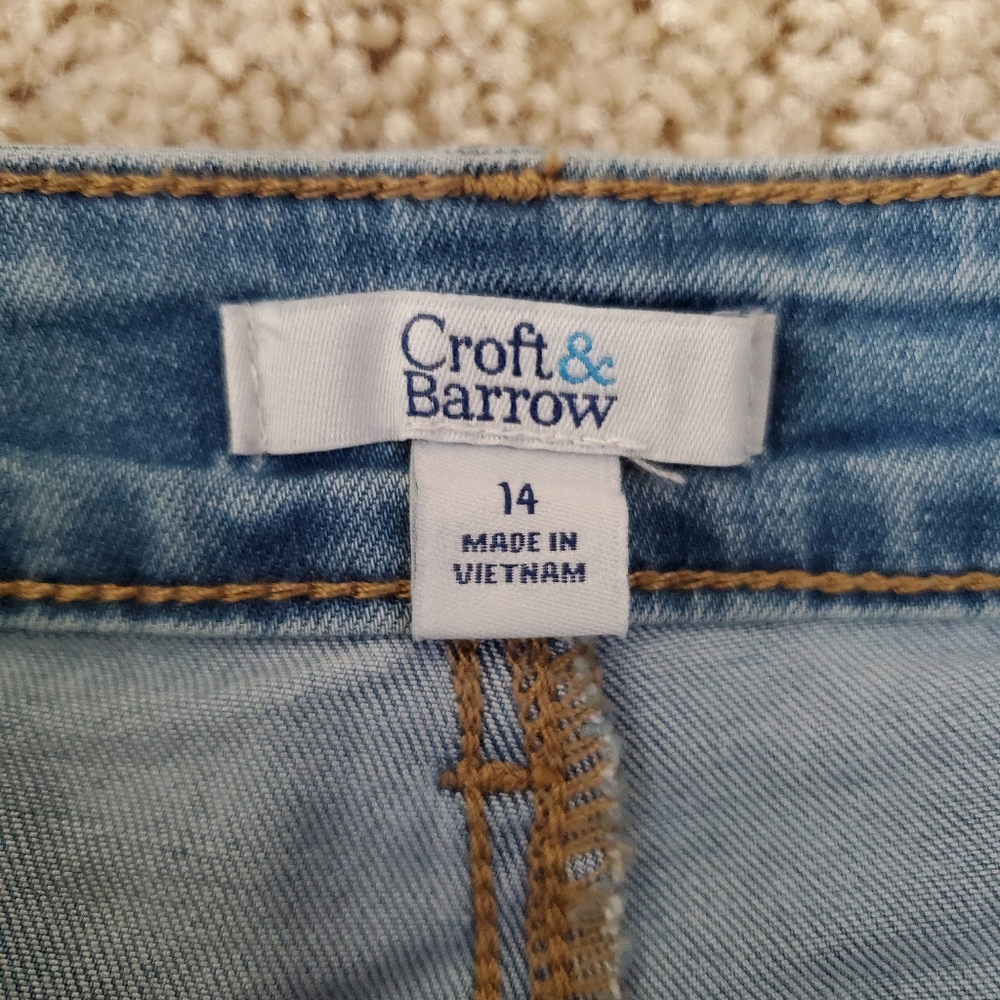 High Rise Basic Shorts - Picture 3 of 8